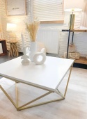 Nowoczesny Kwadratowy Stolik Kawowy Beliani MALIBU - Efekt Marmuru / Złoty - 80 x 80 cm