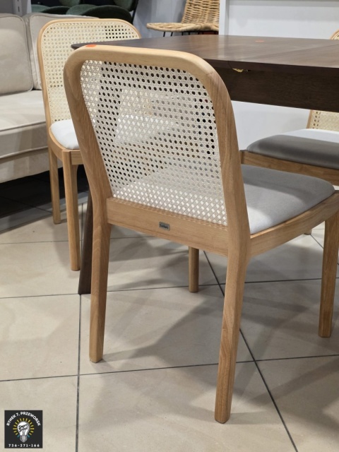 Elegancki Zestaw 4 Krzeseł do Jadalni EDINA - Drewno Kauczukowe i Rattan - Styl Retro