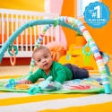 Bright Starts™ Wild Wiggles™ Safari – Interaktywna Mata Edukacyjna z Muzycznym Słonikiem i Składanym Pałąkiem FoldAway