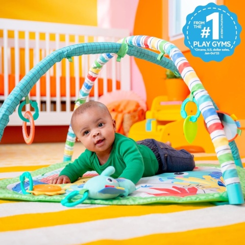 Bright Starts™ Wild Wiggles™ Safari – Interaktywna Mata Edukacyjna z Muzycznym Słonikiem i Składanym Pałąkiem FoldAway