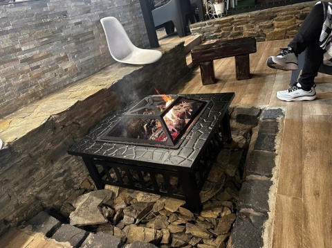 VOUNOT® – Wielofunkcyjne Palenisko Ogrodowe Kwadratowe 4w1 – Grill, Stolik i Schładzacz do Napojów (Ice Bucket)