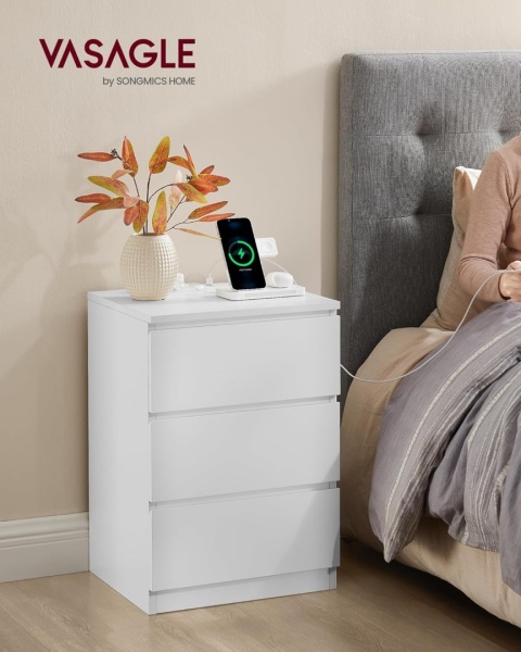 VASAGLE® – Nowoczesny Elegancki Stolik Nocny i Pomocniczy – Model LET631W14 – Wbudowana Stacja Ładowania (2x Gniazdko, 2x USB)