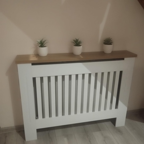 Vida Designs® Arlington – Nowoczesna Drewniana Osłona Grzejnika – Pionowy Wzór Listew, Łatwy Montaż Ścienny