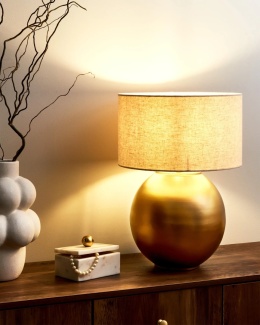Beliani® Sobramati – Elegancka Lampa Stołowa / Nocna (Wysokość 52 cm) – Mosiężna Podstawa z Żelaza, Abażur z Bawełny i Lnu