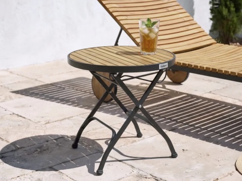 Beliani® Lascari – Zestaw Mebli Ogrodowych Bistro (Stolik Okrągły 45 cm + 2 Składane Krzesła)