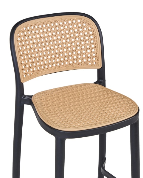 Beliani® Plose – Zestaw 4 Hokerów / Krzeseł Barowych (40 x 46 x 102 cm) – Trwałe Tworzywo Odporne na Promienie UV