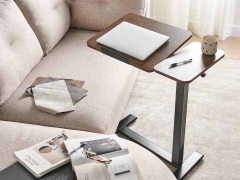 Beliani® Schola – Mobilny Stolik / Biurko pod Laptopa z Mechaniczną Regulacją Wysokości (70 x 40 x 76-135 cm)