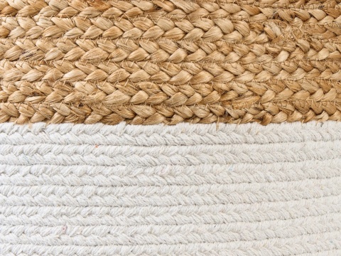 Beliani® Dalama – Okrągła Pleciona Pufa / Podnóżek w Stylu Boho (46 x 46 x 48 cm)