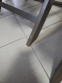 Beliani® Cesana – Zestaw 2 Składanych Krzeseł Ogrodowych z Drewna Akacjowego (57 x 50 x 90 cm)