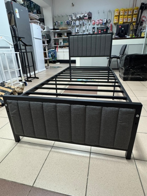 Vasagle® DUPON – Minimalistyczne Łóżko Metalowe Tapicerowane z Miękkim Wezgłowiem (90 x 200 cm / 207 x 91,5 x 104 cm)