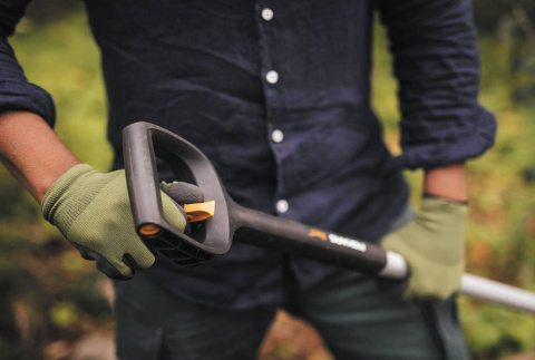 Fiskars Xact Szpadel teleskopowy Xact spiczasty Fiskars Xact Szpadel teleskopowy Xact spiczasty