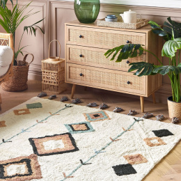 ESKISEHIR Beliani ręcznie tkany bawełniany dywan prostokątny z frędzlami i geometrycznym wzorem w romby 140x200 cm