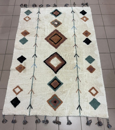 ESKISEHIR Beliani ręcznie tkany bawełniany dywan prostokątny z frędzlami i geometrycznym wzorem w romby 140x200 cm ESKISEHIR Beliani ręcznie tkany bawełniany dywan prostokątny z frędzlami i geometrycznym wzorem w romby 140x200 cm