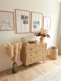 Komoda Beliani PONCA – 3 szuflady z rattanem, jasne drewno, 90×79 cm