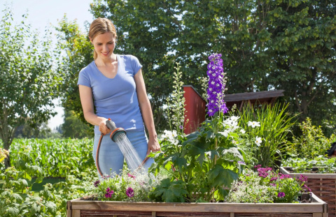 Wielofunkcyjny pistolet zraszający Gardena Comfort do grządek i dużych powierzchni Wielofunkcyjny pistolet zraszający Gardena Comfort do grządek i dużych powierzchni