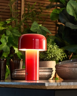 Beliani Bezprzewodowa lampa stołowa LED BESOS czerwona, metalowa, ze ściemniaczem