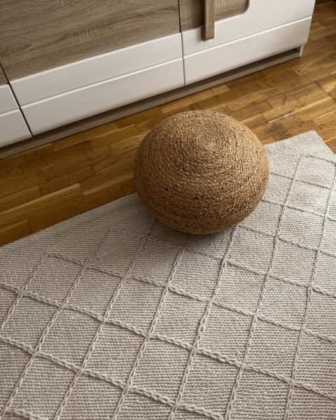 Beliani Puf TIFELT Beżowy Pleciony z Juty Ø 50 cm Beliani Puf TIFELT Beżowy Pleciony z Juty Ø 50 cm