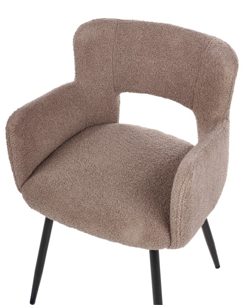 Krzesło boucle brązowe z podłokietnikami SANILAC | Beliani Krzesło boucle brązowe z podłokietnikami SANILAC | Beliani