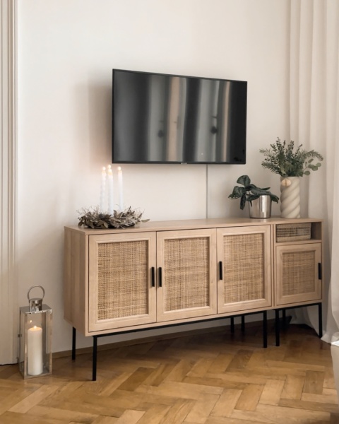 Szafka nocna Beliani PASCO z frontem rattanowym – jasne drewno Szafka nocna Beliani PASCO z frontem rattanowym – jasne drewno