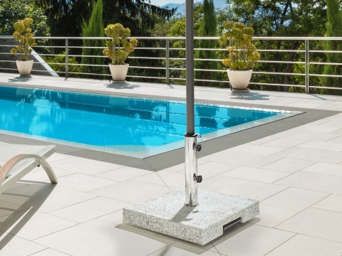 Baza Podstawka pod Parasol Ogrodowy Beliani CERZETO 30 kg Kwadratowa Granitowa Szara z Kółkami Baza Podstawka pod Parasol Ogrodowy Beliani CERZETO 30 kg Kwadratowa Granitowa Szara z Kółkami