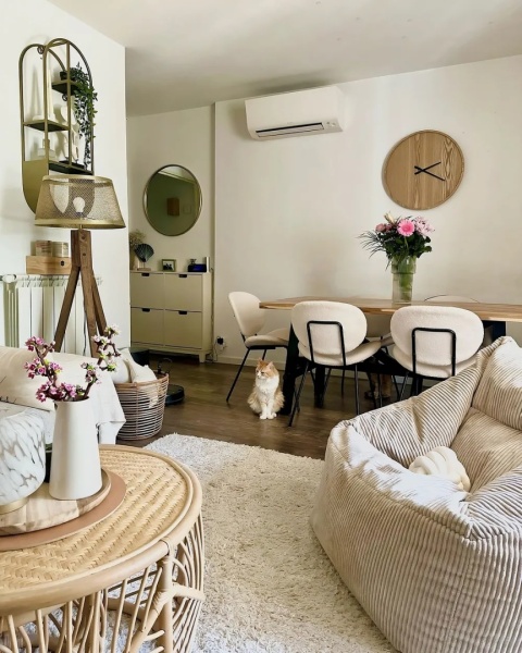 Beliani Krzesło LUANA boucle białe do jadalni