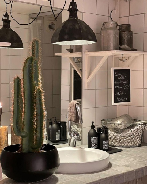 Beliani Sztuczna roślina doniczkowa CACTUS – kaktus 78 cm w doniczce Beliani Sztuczna roślina doniczkowa CACTUS – kaktus 78 cm w doniczce