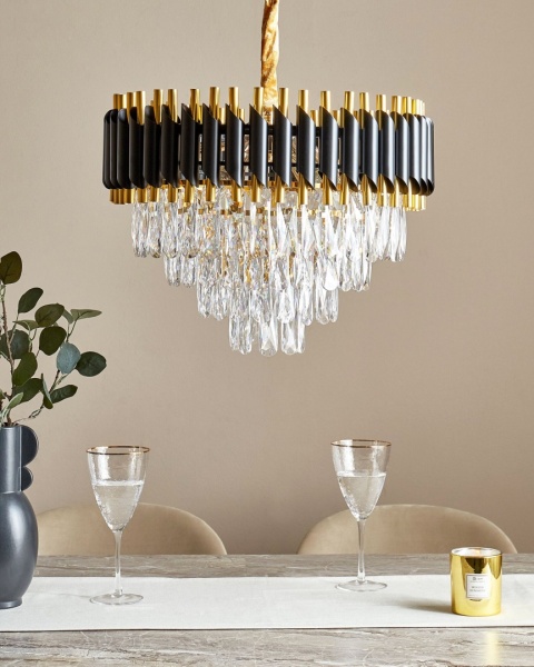 Elegancki Żyrandol Beliani ABELLAS w Stylu Glamour - Złoty Metal z Czarnymi Akcentami i Szklanymi Kryształkami Elegancki Żyrandol Beliani ABELLAS w Stylu Glamour - Złoty Metal z Czarnymi Akcentami i Szklanymi Kryształkami