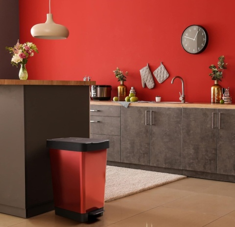 Kosz na Śmieci TATAY Smart 25L z Pedałem – Metaliczna Czerwień