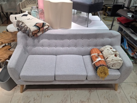 Sofa 3-osobowa Beliani MOTALA, Szara, Styl Retro, Dębowe Nogi