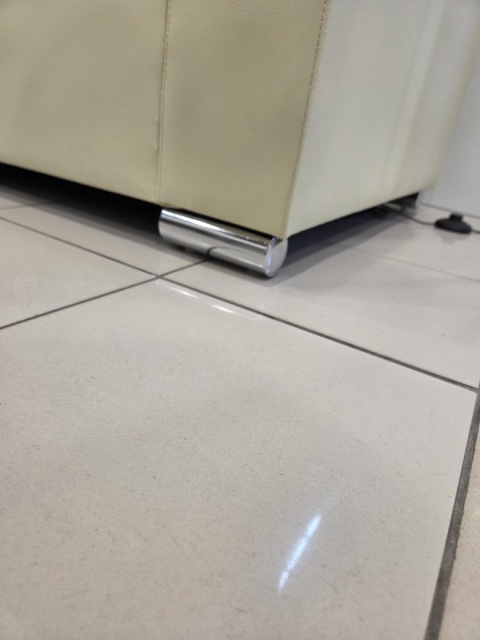 Beliani Sofa Helsinki – 3-osobowa, skóra naturalna, seledynowa, nowoczesna