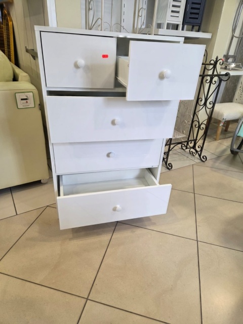 Beliani Komoda ALBERTA 5 szuflad Biała – Skandynawski Minimalizm